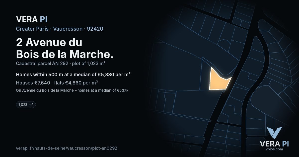 2 Avenue du Bois de la Marche, Vaucresson at night – the plot lit, the parcels around coloured by the prices near them
