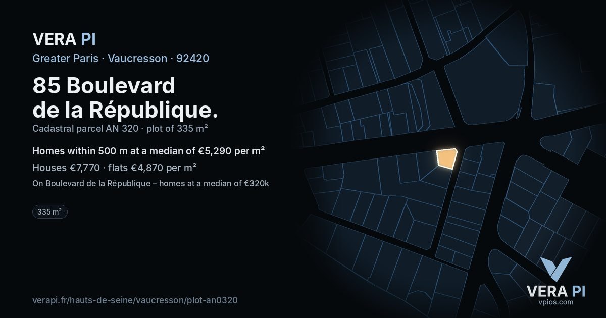 85 Boulevard de la République, Vaucresson at night – the plot lit, the parcels around coloured by the prices near them