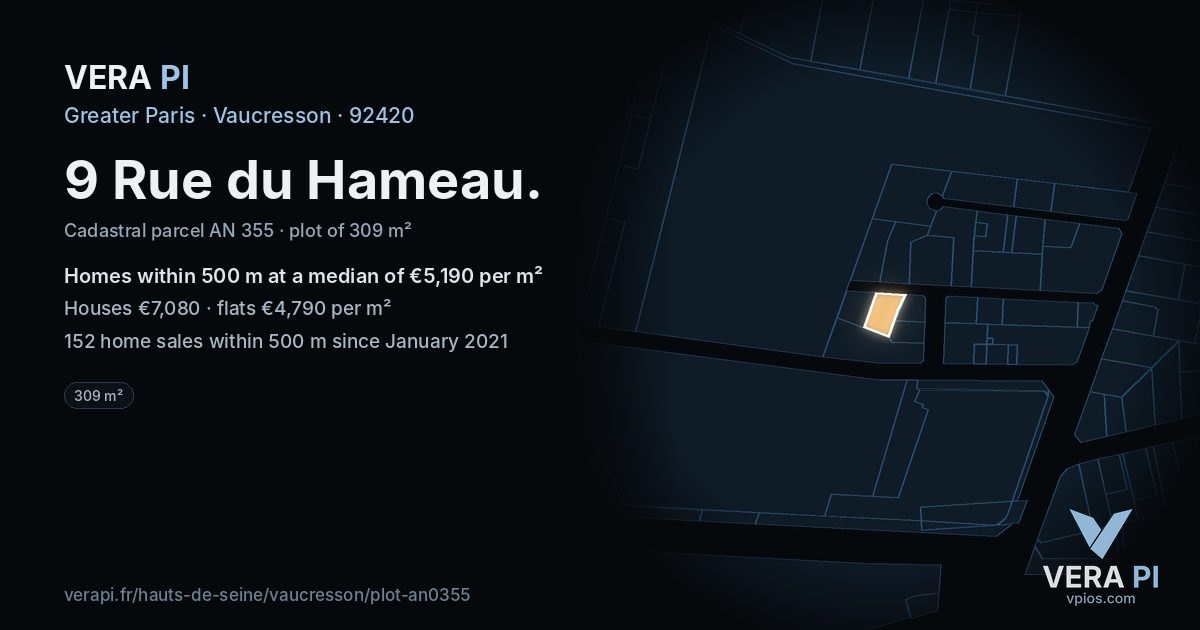 9 Rue du Hameau, Vaucresson at night – the plot lit, the parcels around coloured by the prices near them