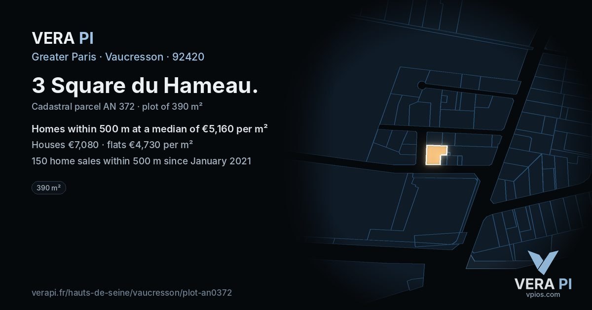 3 Square du Hameau, Vaucresson at night – the plot lit, the parcels around coloured by the prices near them