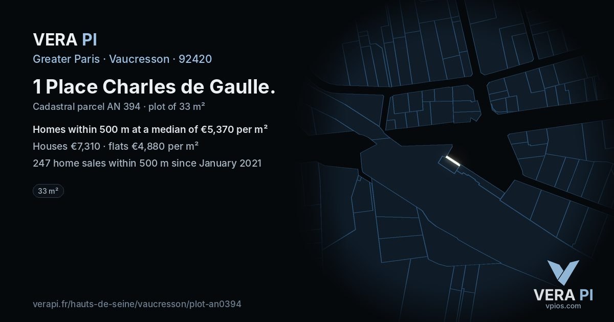 1 Place Charles de Gaulle, Vaucresson at night – the plot lit, the parcels around coloured by the prices near them