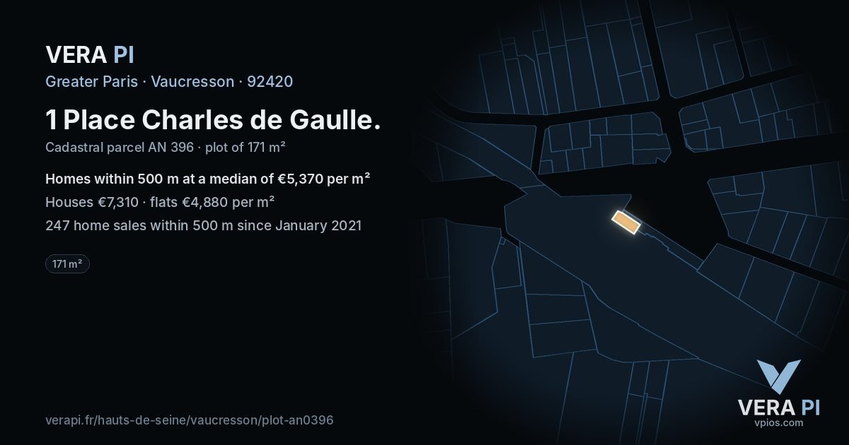 1 Place Charles de Gaulle, Vaucresson at night – the plot lit, the parcels around coloured by the prices near them