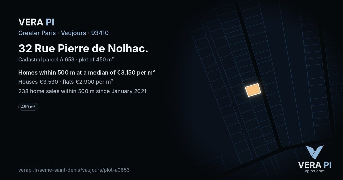 32 Rue Pierre de Nolhac, Vaujours at night – the plot lit, the parcels around coloured by the prices near them