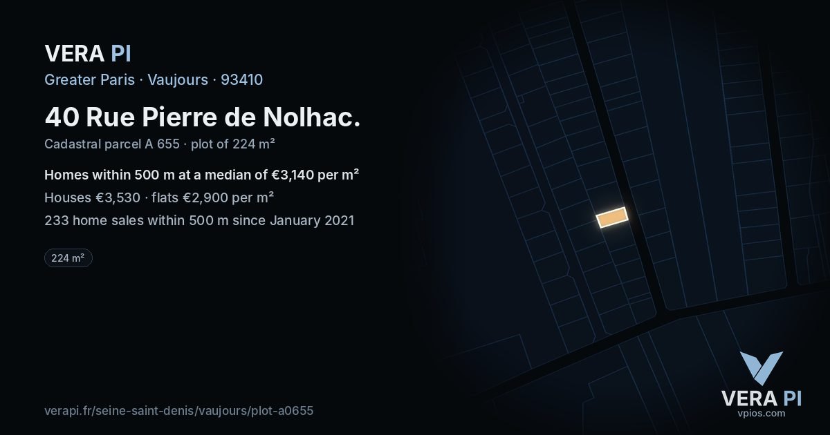 40 Rue Pierre de Nolhac, Vaujours at night – the plot lit, the parcels around coloured by the prices near them