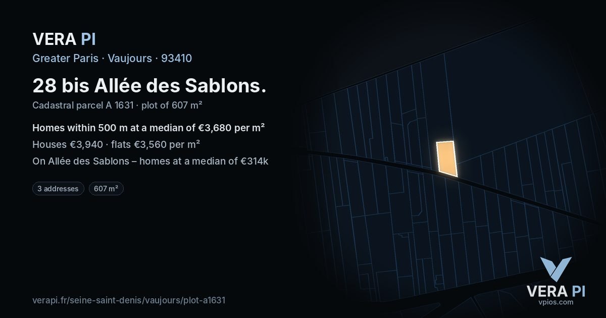 28 bis Allée des Sablons, Vaujours at night – the plot lit, the parcels around coloured by the prices near them