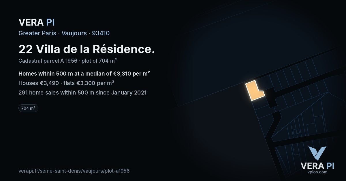 22 Villa de la Résidence, Vaujours at night – the plot lit, the parcels around coloured by the prices near them
