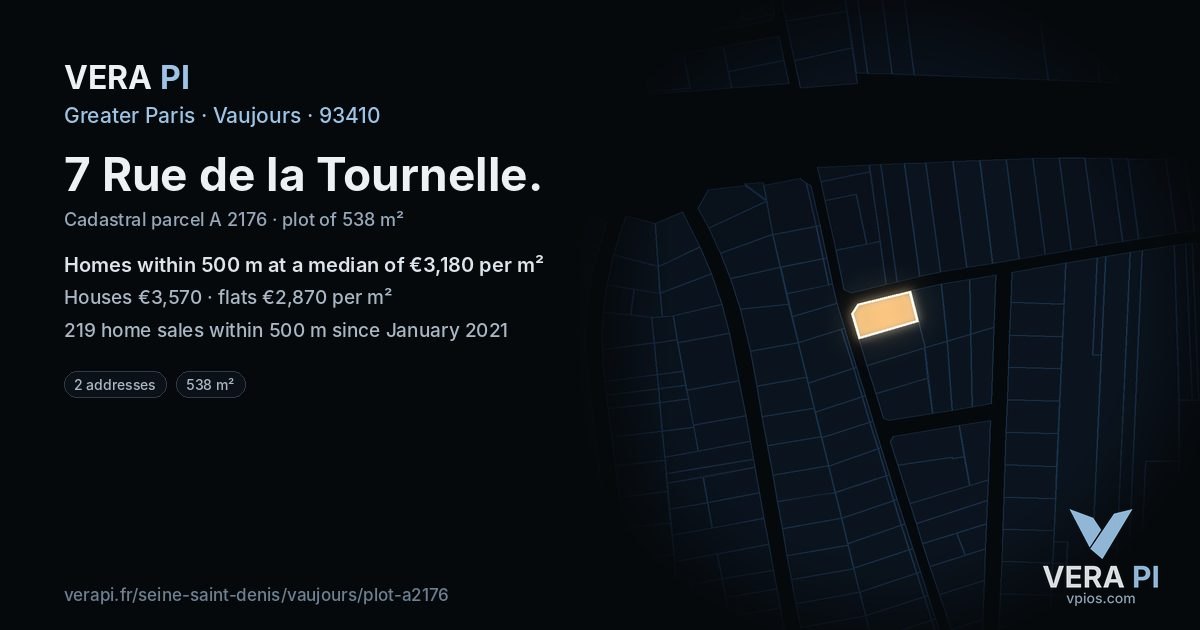 7 Rue de la Tournelle, Vaujours at night – the plot lit, the parcels around coloured by the prices near them