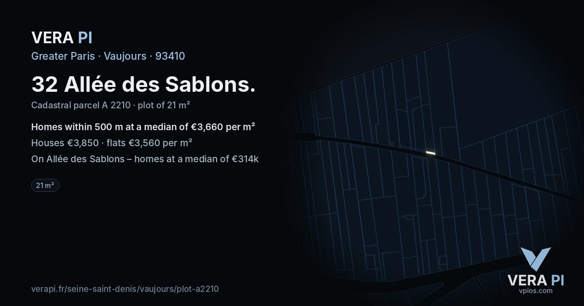 32 Allée des Sablons, Vaujours at night – the plot lit, the parcels around coloured by the prices near them
