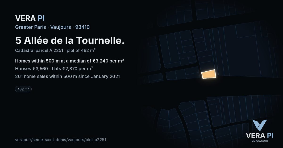 5 Allée de la Tournelle, Vaujours at night – the plot lit, the parcels around coloured by the prices near them