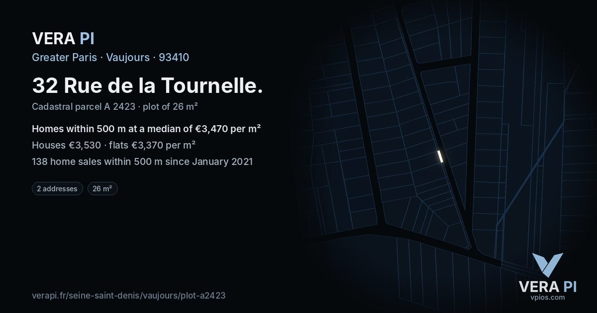 32 Rue de la Tournelle, Vaujours at night – the plot lit, the parcels around coloured by the prices near them