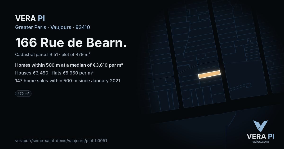 166 Rue de Bearn, Vaujours at night – the plot lit, the parcels around coloured by the prices near them