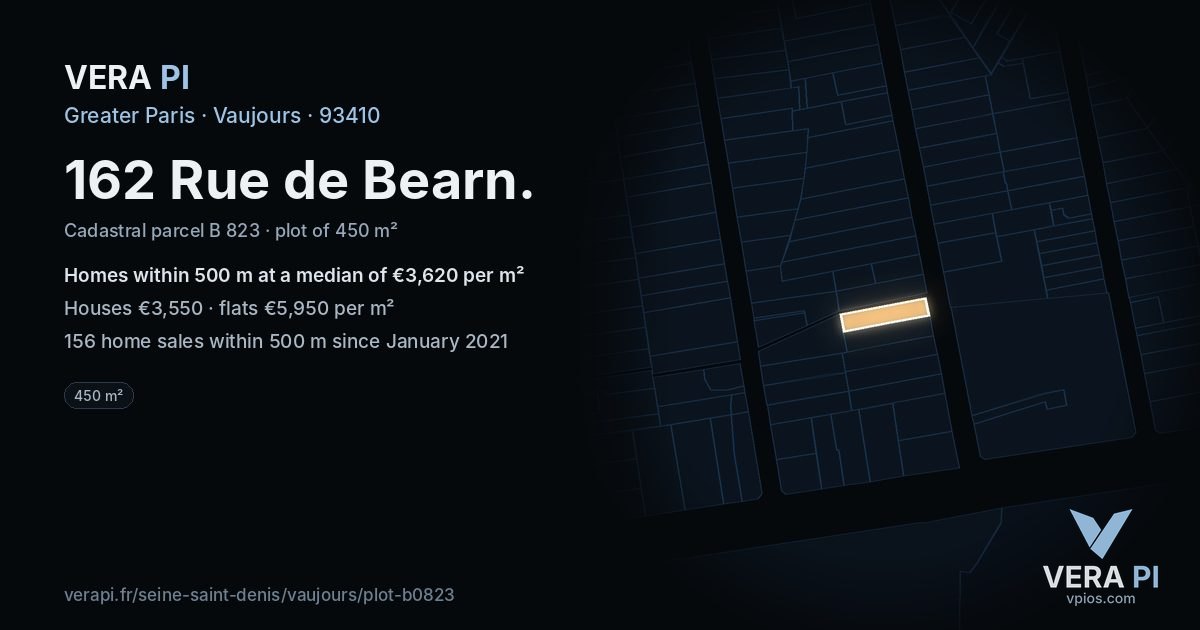 162 Rue de Bearn, Vaujours at night – the plot lit, the parcels around coloured by the prices near them