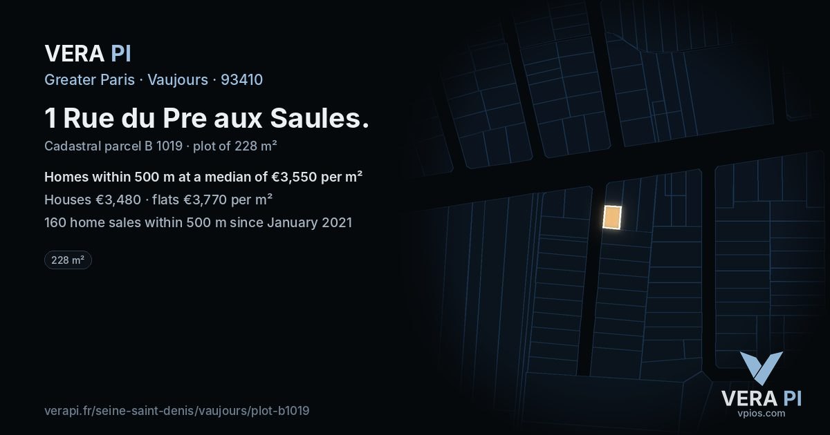 1 Rue du Pre aux Saules, Vaujours at night – the plot lit, the parcels around coloured by the prices near them