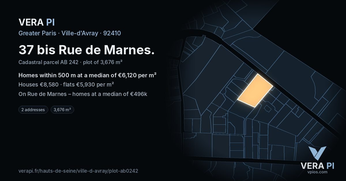 37 bis Rue de Marnes, Ville-d'Avray at night – the plot lit, the parcels around coloured by the prices near them