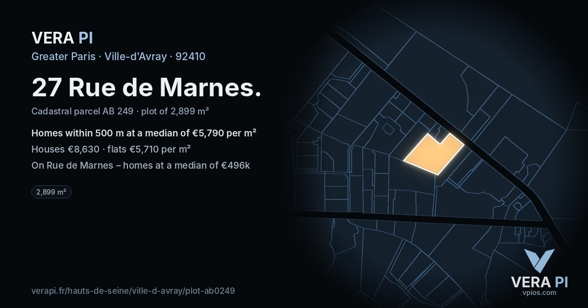 27 Rue de Marnes, Ville-d'Avray at night – the plot lit, the parcels around coloured by the prices near them