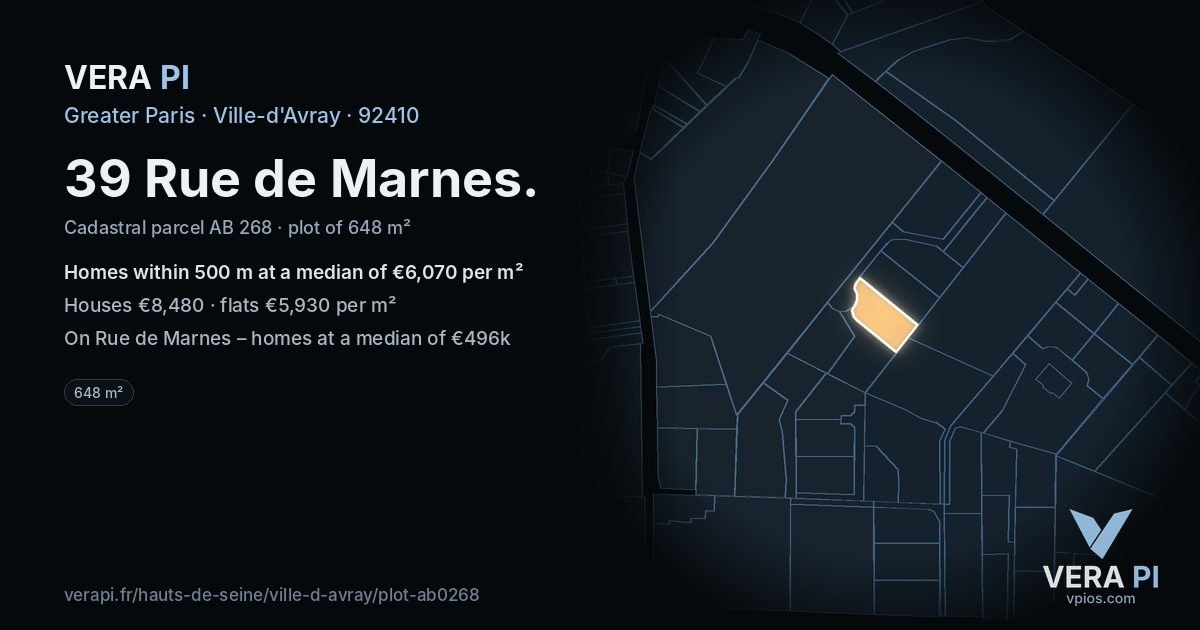 39 Rue de Marnes, Ville-d'Avray at night – the plot lit, the parcels around coloured by the prices near them