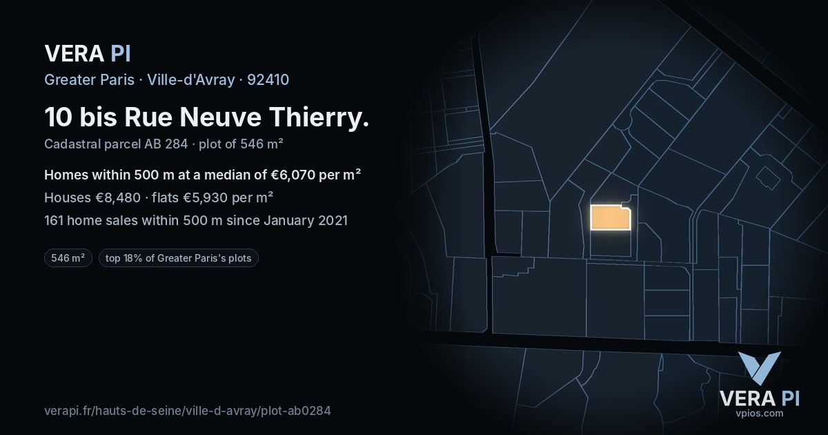 10 bis Rue Neuve Thierry, Ville-d'Avray at night – the plot lit, the parcels around coloured by the prices near them