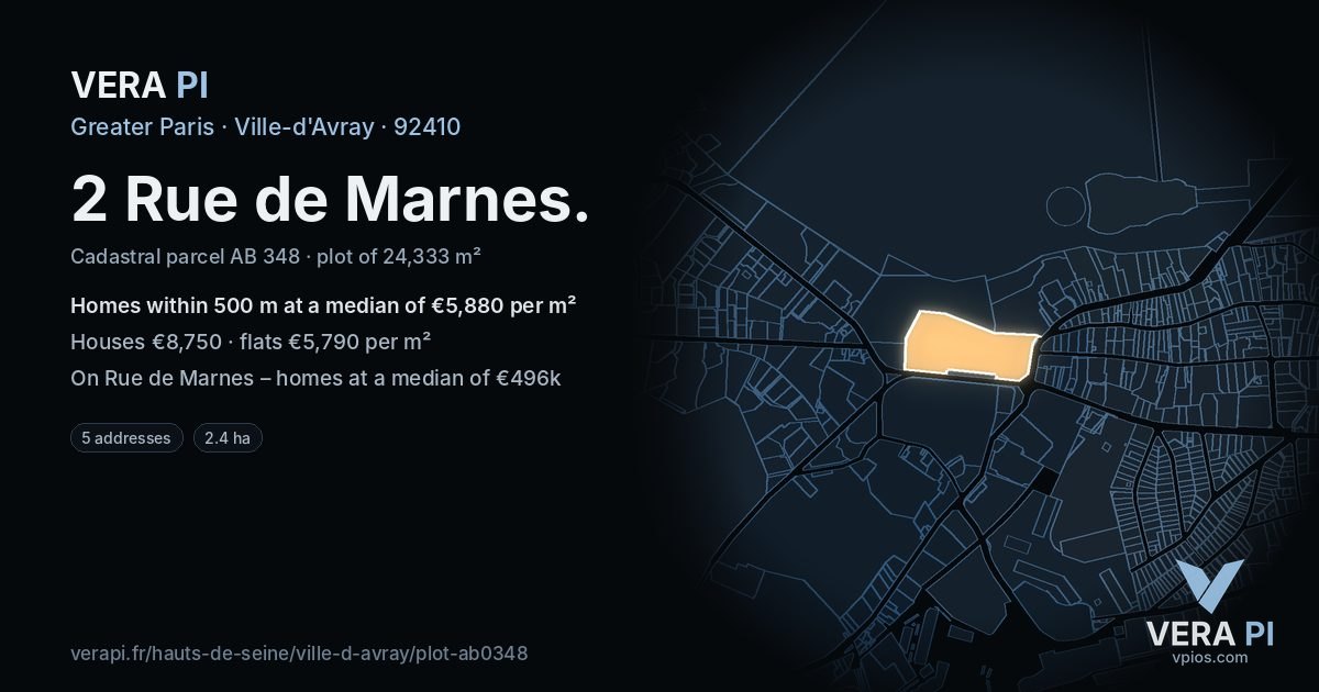2 Rue de Marnes, Ville-d'Avray at night – the plot lit, the parcels around coloured by the prices near them