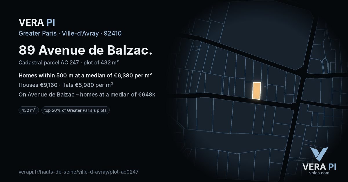 89 Avenue de Balzac, Ville-d'Avray at night – the plot lit, the parcels around coloured by the prices near them