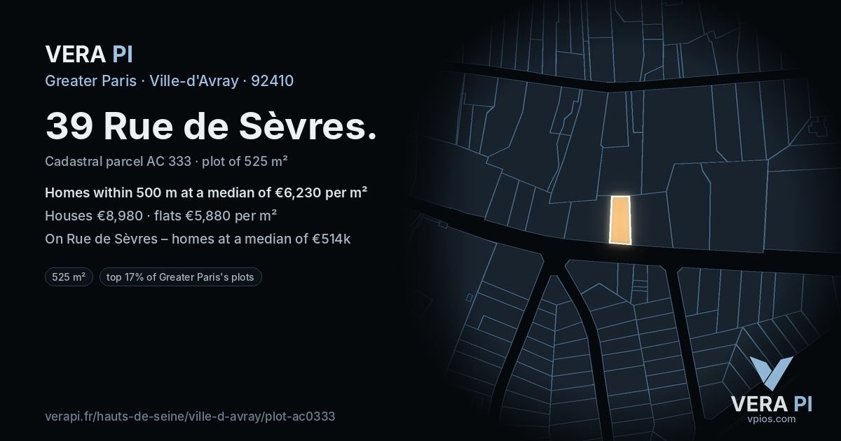 39 Rue de Sèvres, Ville-d'Avray at night – the plot lit, the parcels around coloured by the prices near them