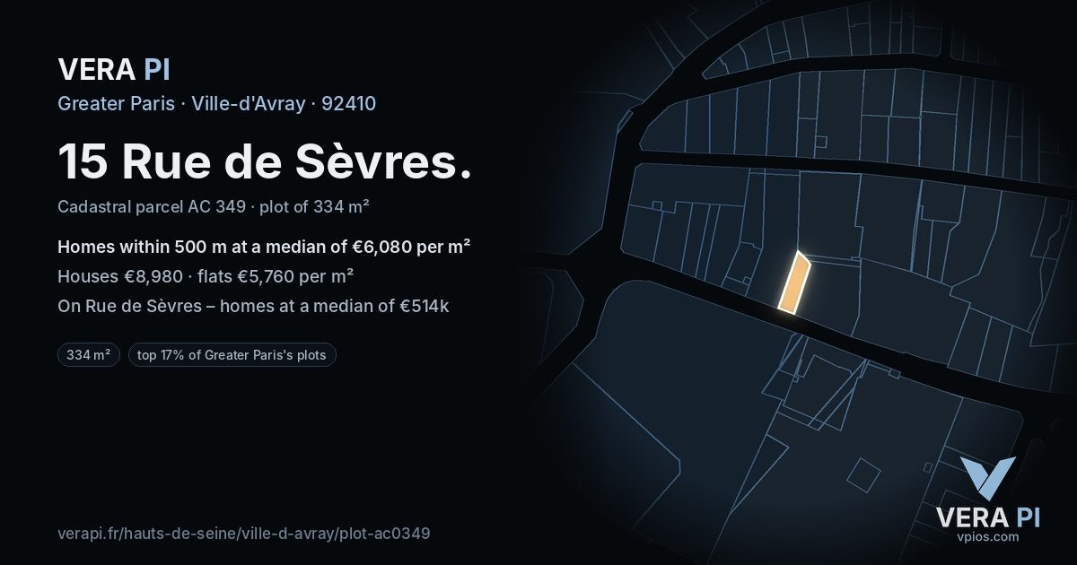 15 Rue de Sèvres, Ville-d'Avray at night – the plot lit, the parcels around coloured by the prices near them