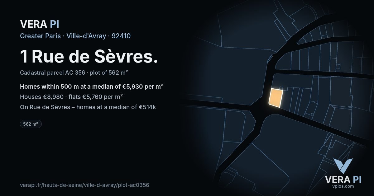 1 Rue de Sèvres, Ville-d'Avray at night – the plot lit, the parcels around coloured by the prices near them