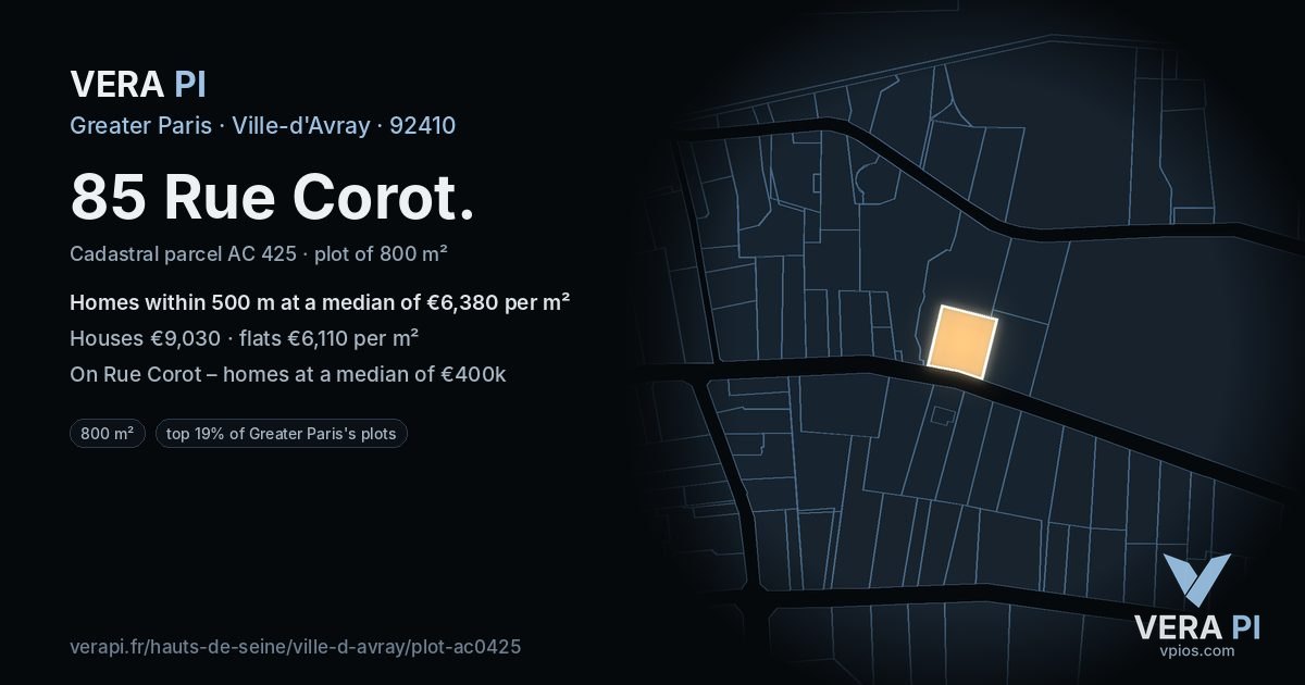 85 Rue Corot, Ville-d'Avray at night – the plot lit, the parcels around coloured by the prices near them