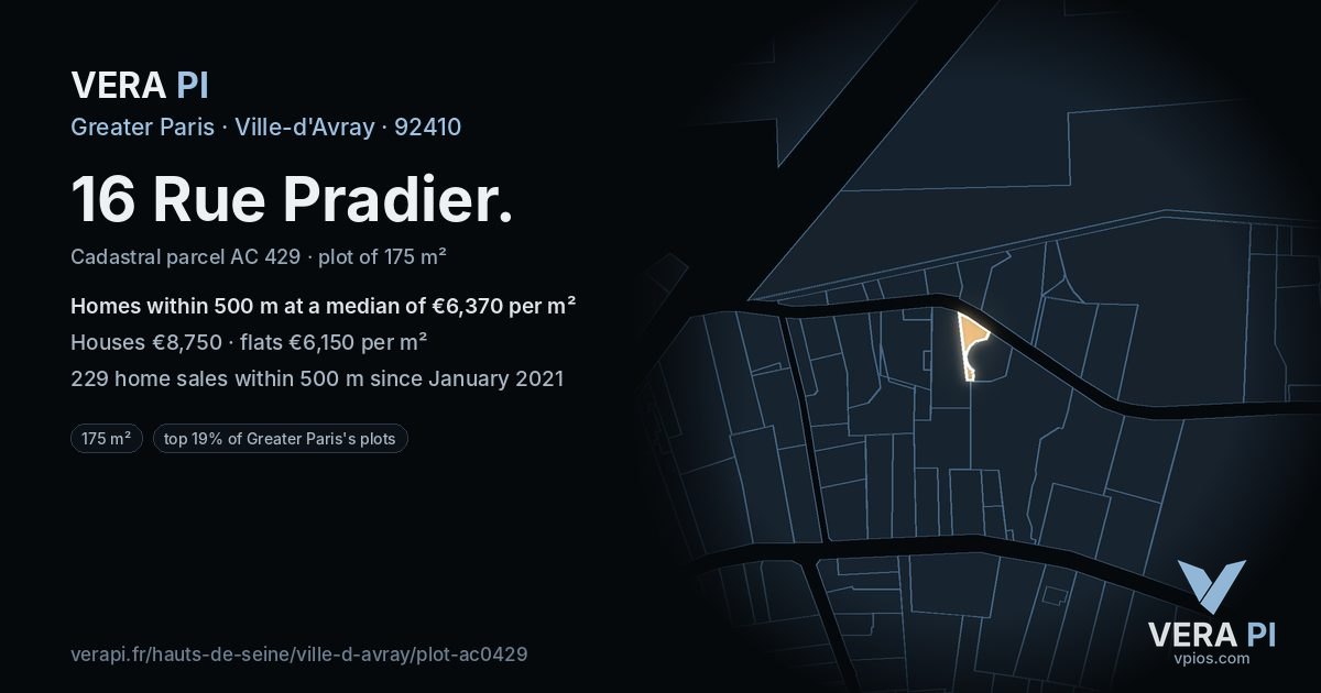 16 Rue Pradier, Ville-d'Avray at night – the plot lit, the parcels around coloured by the prices near them