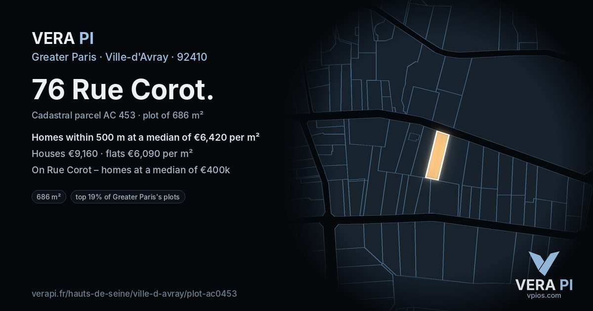 76 Rue Corot, Ville-d'Avray at night – the plot lit, the parcels around coloured by the prices near them