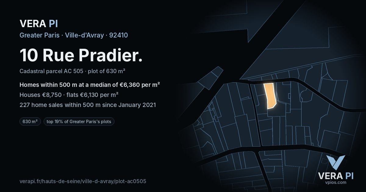 10 Rue Pradier, Ville-d'Avray at night – the plot lit, the parcels around coloured by the prices near them
