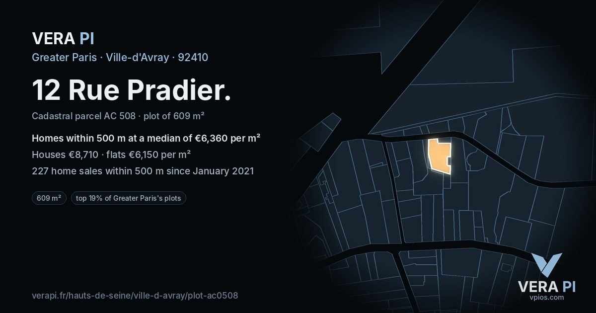 12 Rue Pradier, Ville-d'Avray at night – the plot lit, the parcels around coloured by the prices near them