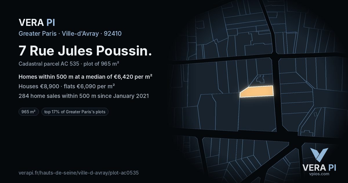 7 Rue Jules Poussin, Ville-d'Avray at night – the plot lit, the parcels around coloured by the prices near them