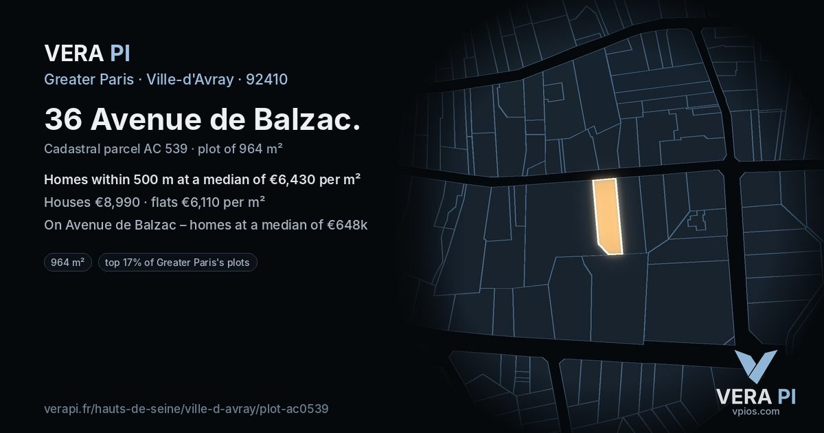 36 Avenue de Balzac, Ville-d'Avray at night – the plot lit, the parcels around coloured by the prices near them