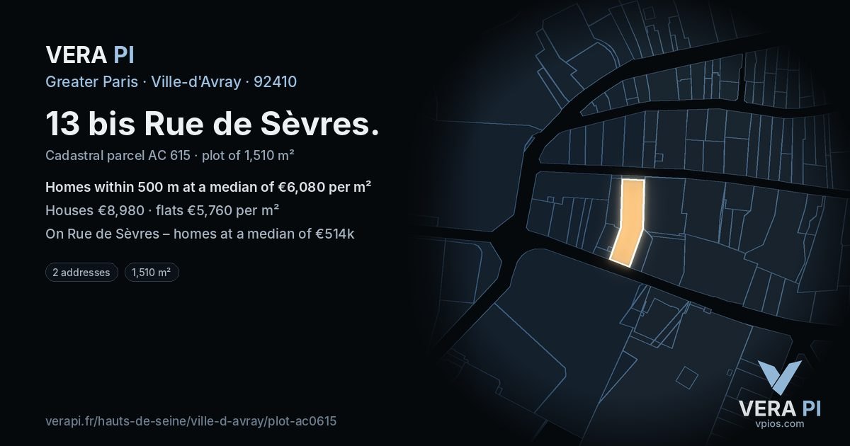 13 bis Rue de Sèvres, Ville-d'Avray at night – the plot lit, the parcels around coloured by the prices near them