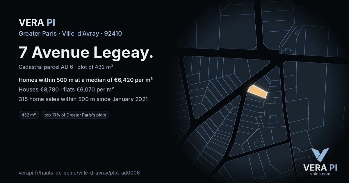 7 Avenue Legeay, Ville-d'Avray at night – the plot lit, the parcels around coloured by the prices near them