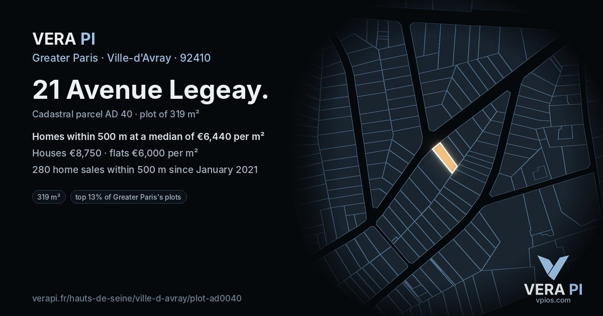21 Avenue Legeay, Ville-d'Avray at night – the plot lit, the parcels around coloured by the prices near them