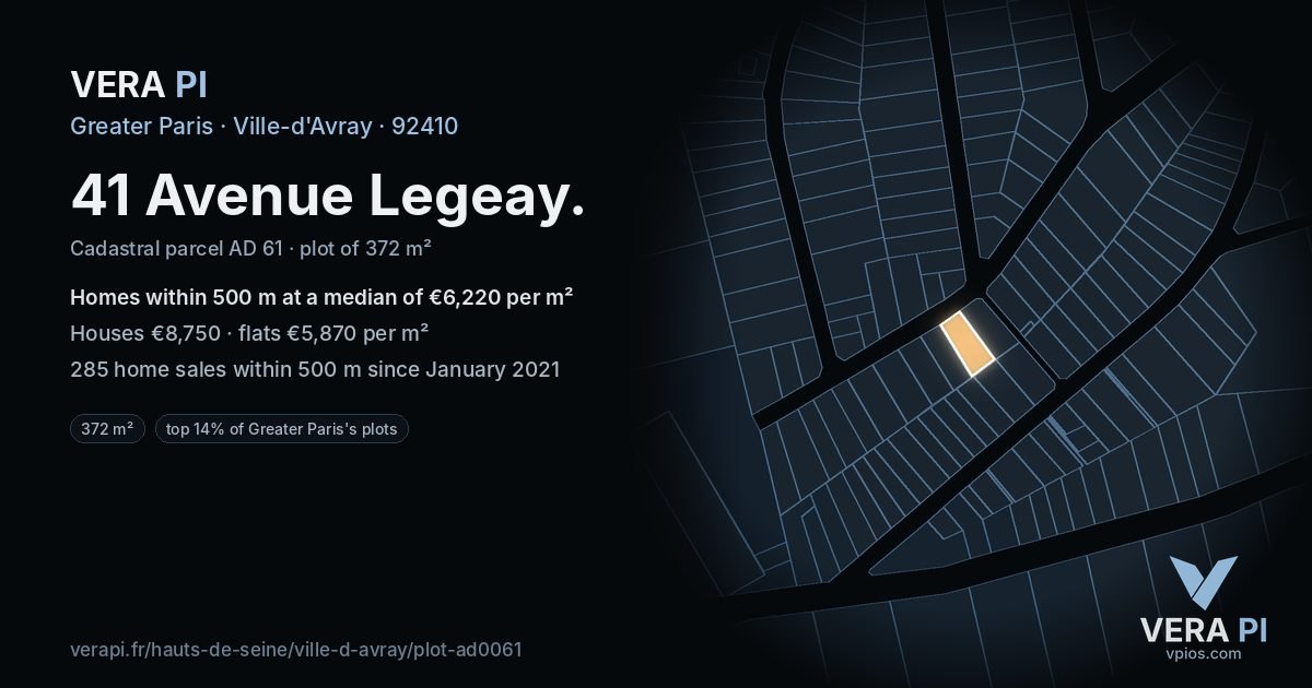 41 Avenue Legeay, Ville-d'Avray at night – the plot lit, the parcels around coloured by the prices near them