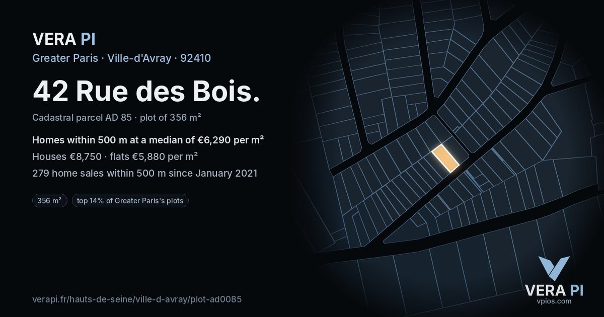 42 Rue des Bois, Ville-d'Avray at night – the plot lit, the parcels around coloured by the prices near them