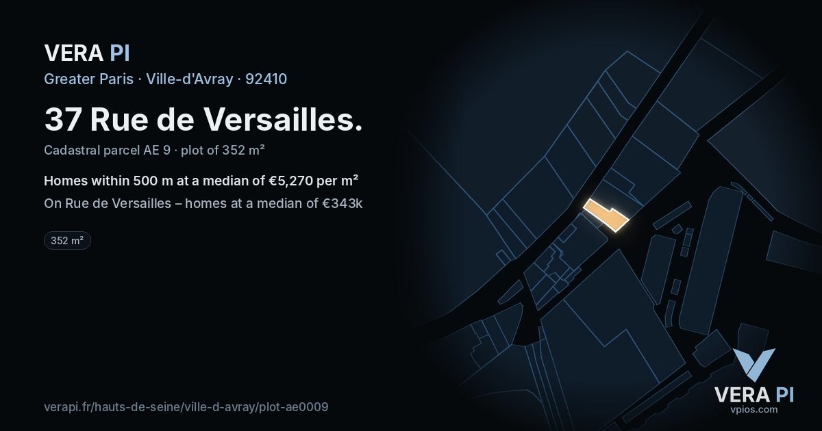 37 Rue de Versailles, Ville-d'Avray at night – the plot lit, the parcels around coloured by the prices near them