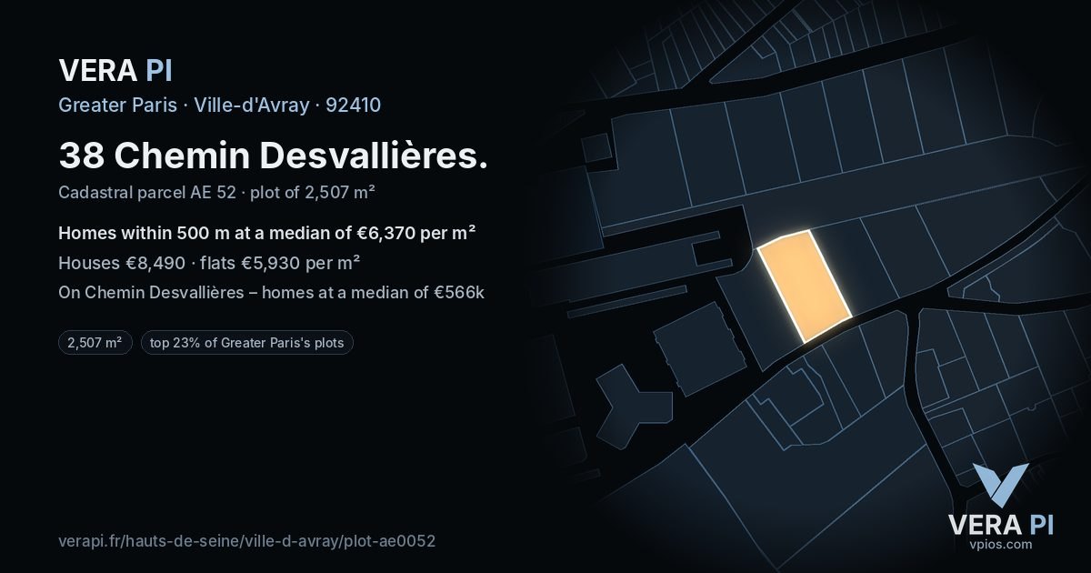 38 Chemin Desvallières, Ville-d'Avray at night – the plot lit, the parcels around coloured by the prices near them