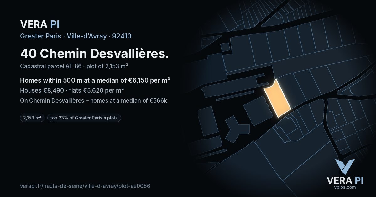 40 Chemin Desvallières, Ville-d'Avray at night – the plot lit, the parcels around coloured by the prices near them