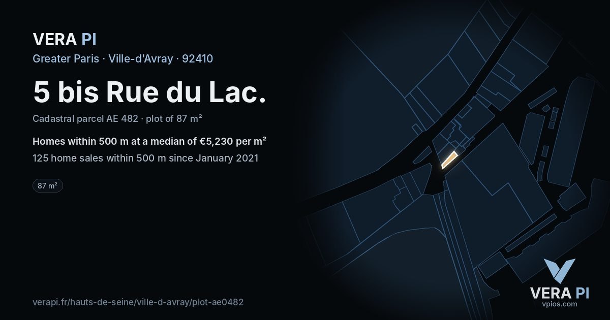 5 bis Rue du Lac, Ville-d'Avray at night – the plot lit, the parcels around coloured by the prices near them