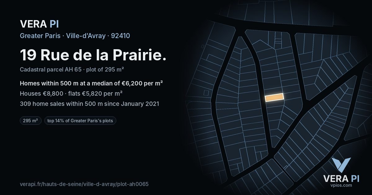19 Rue de la Prairie, Ville-d'Avray at night – the plot lit, the parcels around coloured by the prices near them