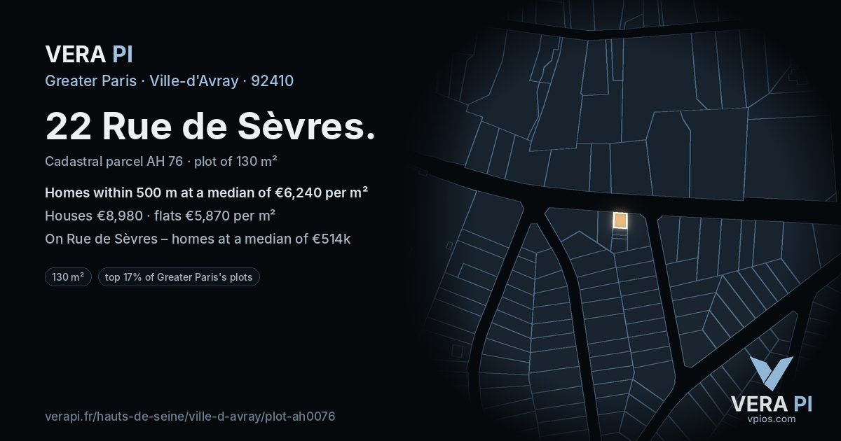 22 Rue de Sèvres, Ville-d'Avray at night – the plot lit, the parcels around coloured by the prices near them
