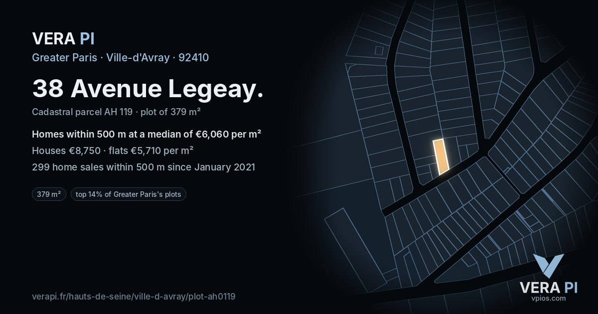 38 Avenue Legeay, Ville-d'Avray at night – the plot lit, the parcels around coloured by the prices near them