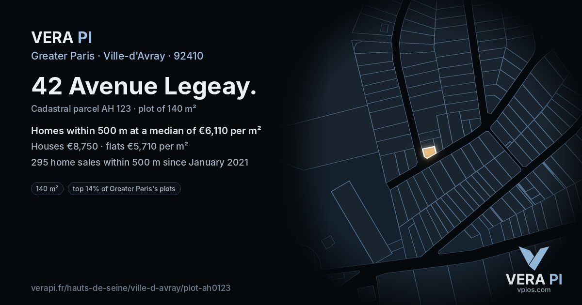 42 Avenue Legeay, Ville-d'Avray at night – the plot lit, the parcels around coloured by the prices near them