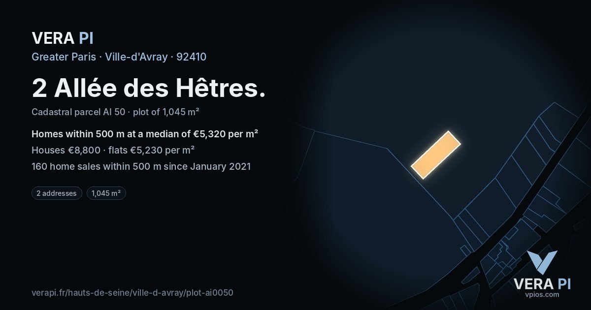 2 Allée des Hêtres, Ville-d'Avray at night – the plot lit, the parcels around coloured by the prices near them