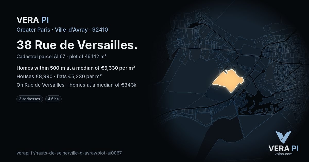 38 Rue de Versailles, Ville-d'Avray at night – the plot lit, the parcels around coloured by the prices near them