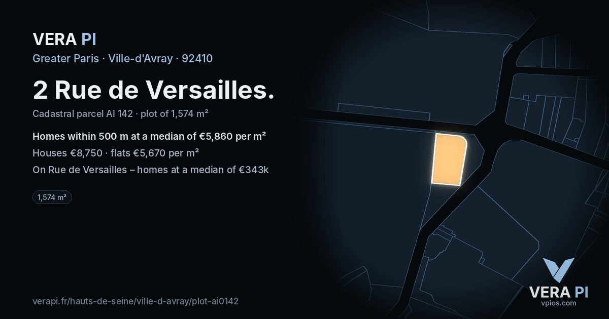 2 Rue de Versailles, Ville-d'Avray at night – the plot lit, the parcels around coloured by the prices near them