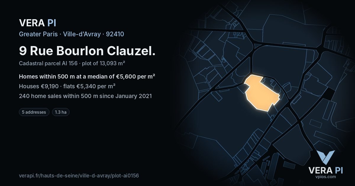 9 Rue Bourlon Clauzel, Ville-d'Avray at night – the plot lit, the parcels around coloured by the prices near them